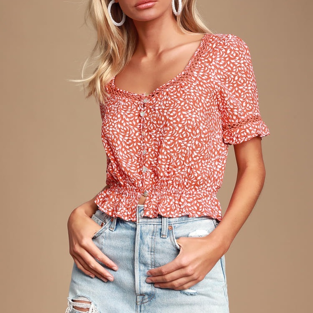 LuLus Novato Red Orange Print Button-Up Crop Top